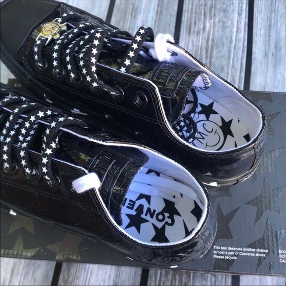 NEW π€© CONVERSE x MILEY CYRUS PATENT ALLSTAR LOW - Picture 2 of 8